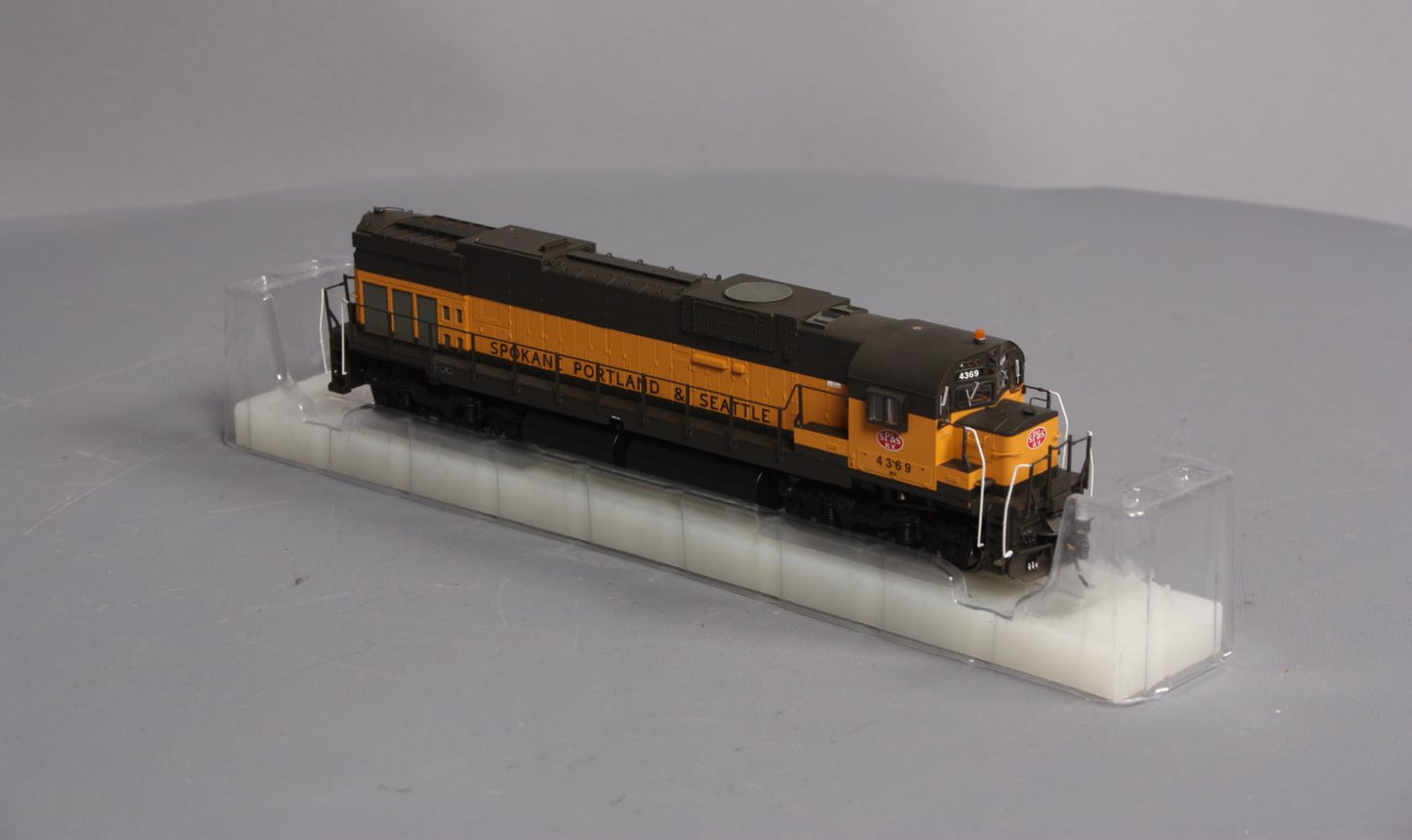 Bowser 23596 HO SP&S/BN C636 Diesel Locomotive w/DCC & Sound #4369