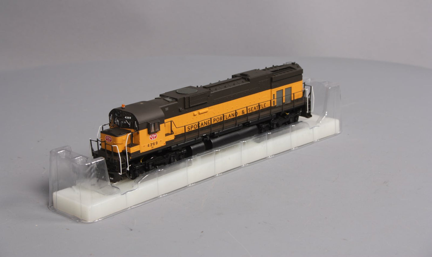 Bowser 23596 HO SP&S/BN C636 Diesel Locomotive w/DCC & Sound #4369