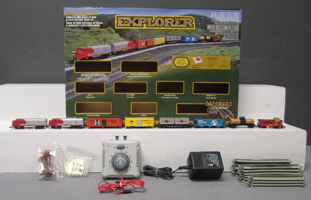 Bachmann 24008 Explorer N Gauge Diesel Starter Train Set w/E-Z Track System