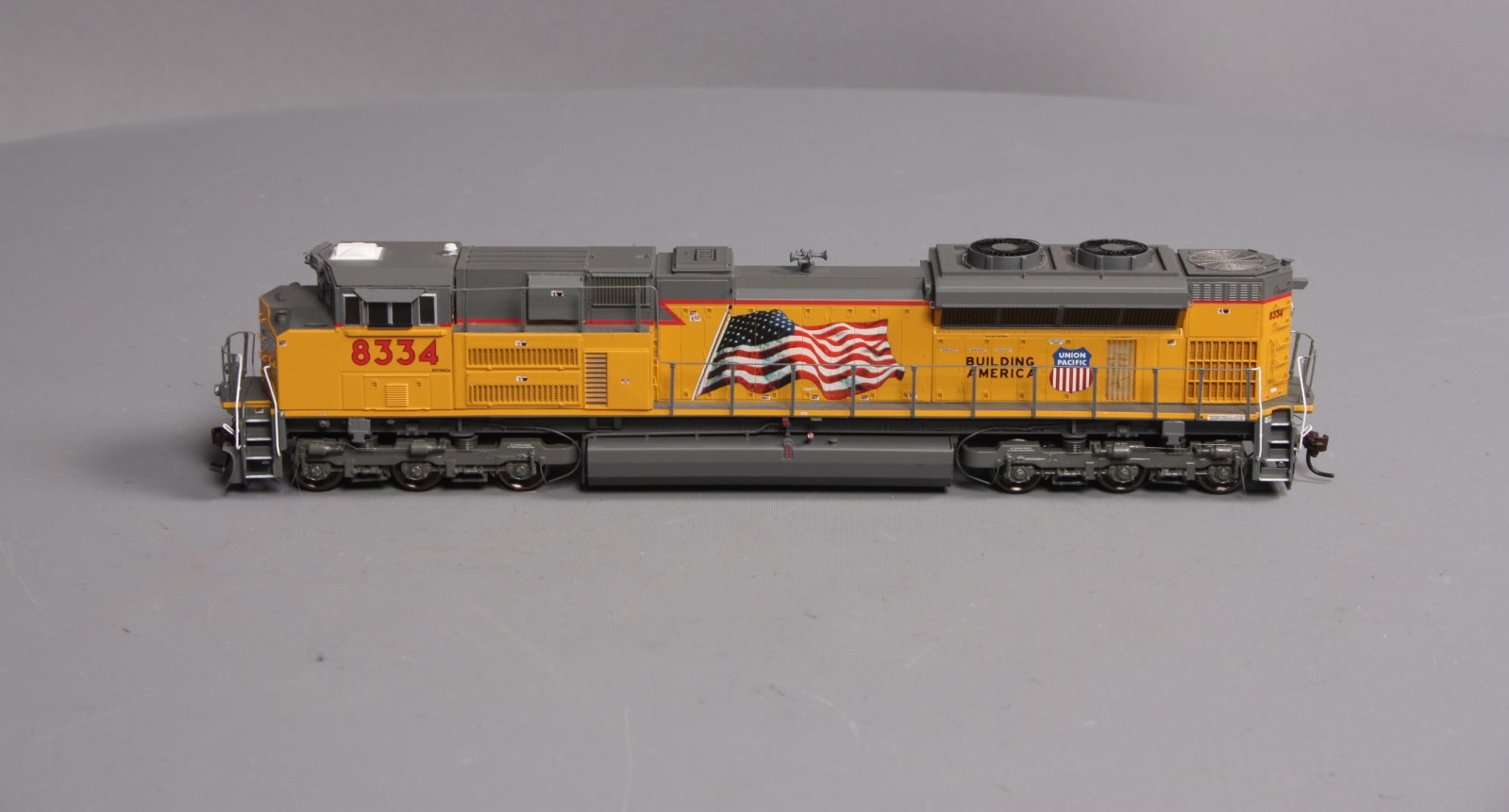 Athearn G68520 HO Union Pacific SD70ACe Powered Diesel Locomotive #8334