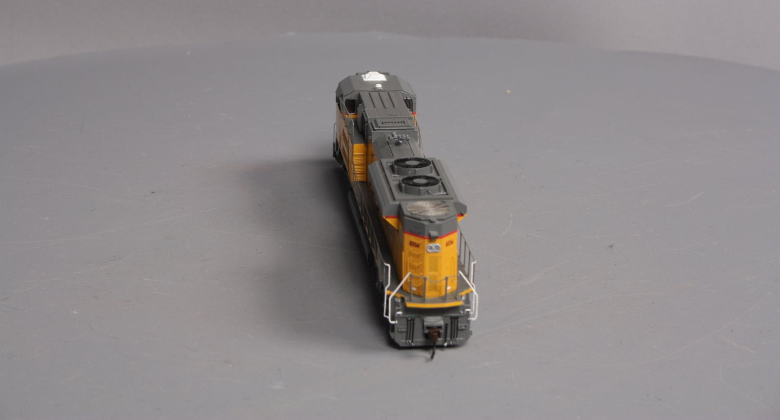 Athearn G68520 HO Union Pacific SD70ACe Powered Diesel Locomotive #8334
