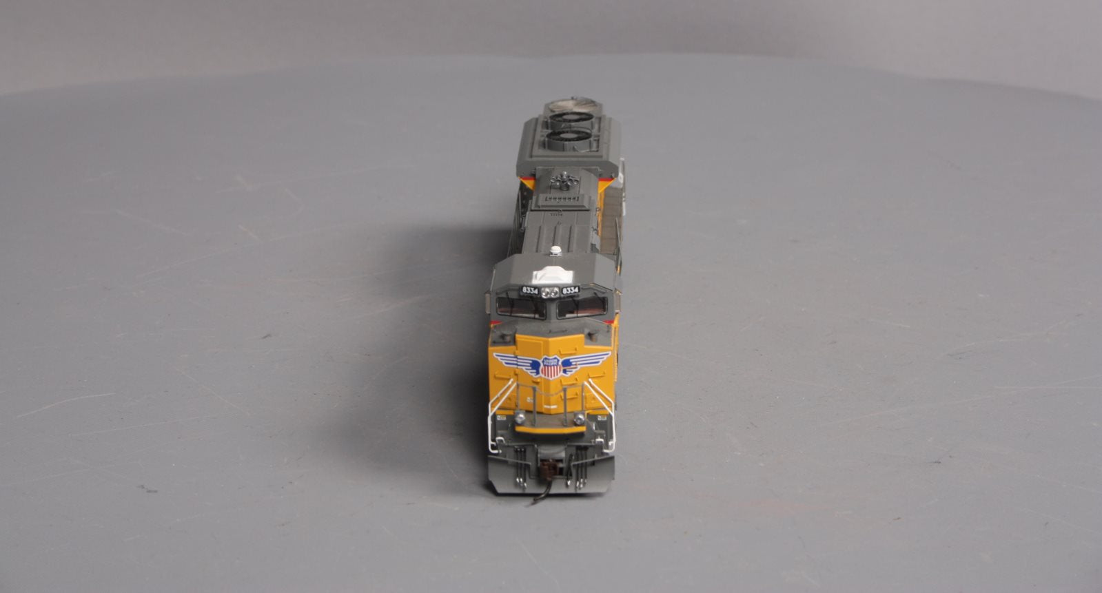 Athearn G68520 HO Union Pacific SD70ACe Powered Diesel Locomotive #8334