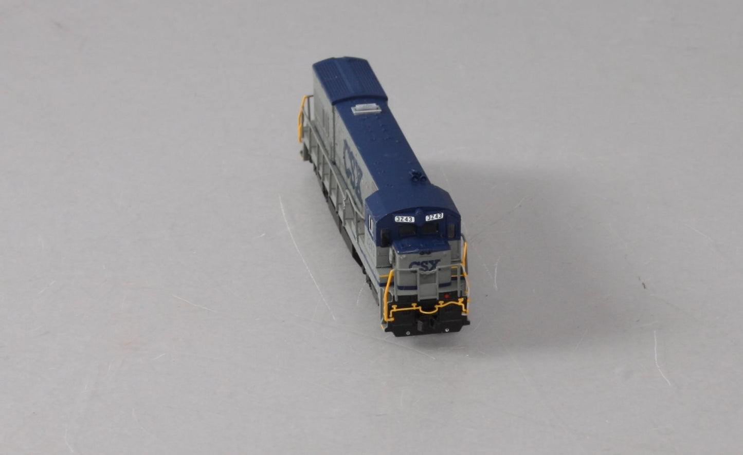 Atlas 45974 N Scale CSX U23B Diesel Locomotive #3243