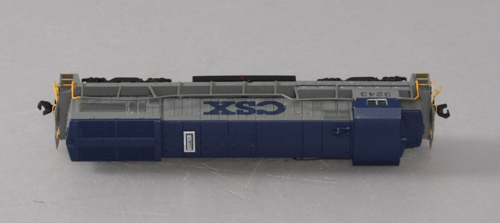 Atlas 45974 N Scale CSX U23B Diesel Locomotive #3243