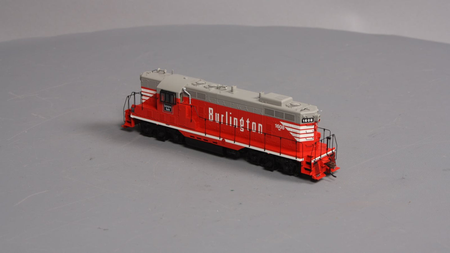Athearn G64263 HO Burlington Northern GP7 Diesel Locomotive w/DCC & Sound #1608
