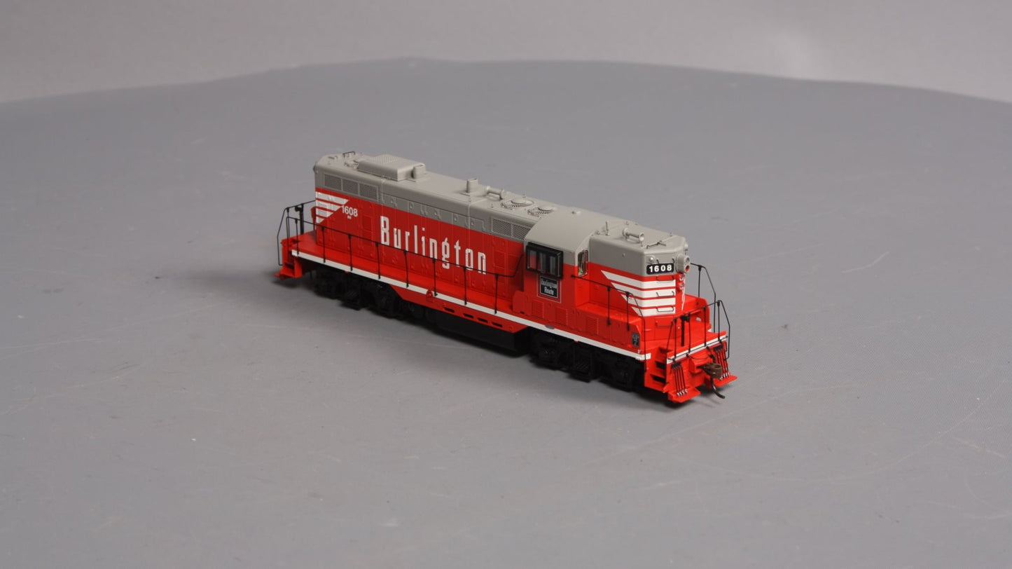 Athearn G64263 HO Burlington Northern GP7 Diesel Locomotive w/DCC & Sound #1608