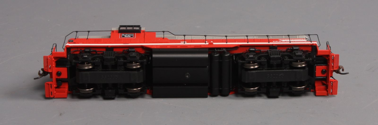Athearn G64263 HO Burlington Northern GP7 Diesel Locomotive w/DCC & Sound #1608