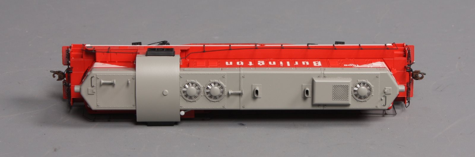 Athearn G64263 HO Burlington Northern GP7 Diesel Locomotive w/DCC & Sound #1608