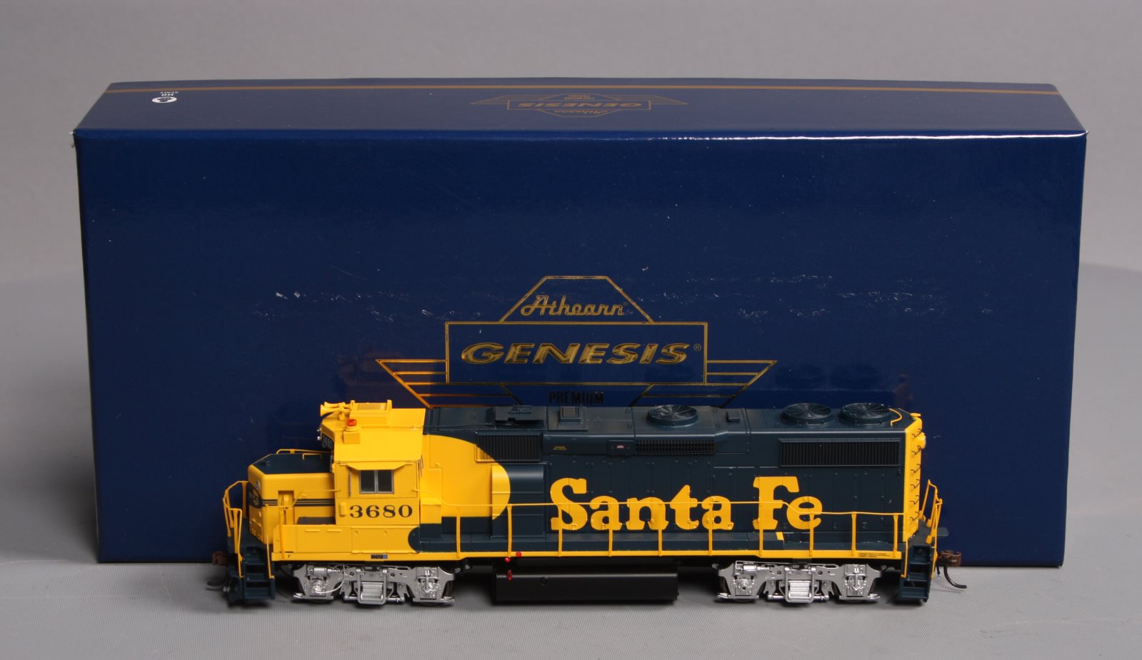 Athearn G64604 HO Santa Fe GP39-2 Phase II Diesel Locomotive DCC & Sound #3680