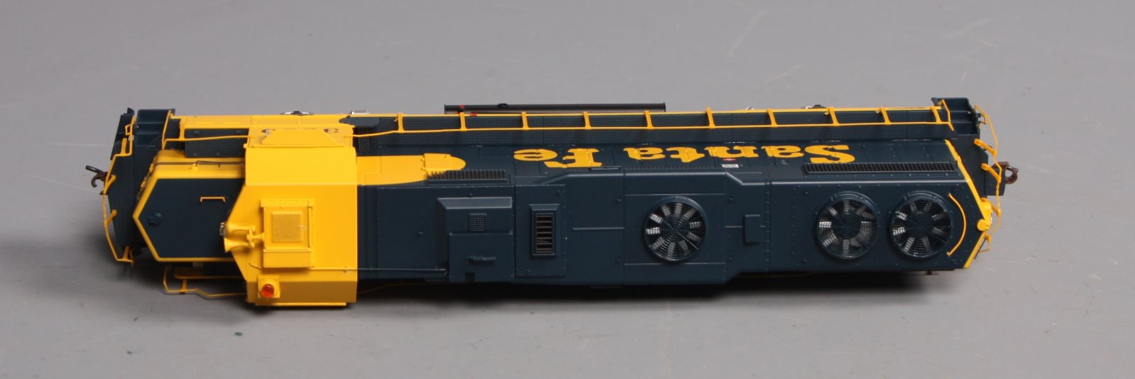 Athearn G64604 HO Santa Fe GP39-2 Phase II Diesel Locomotive DCC & Sound #3680