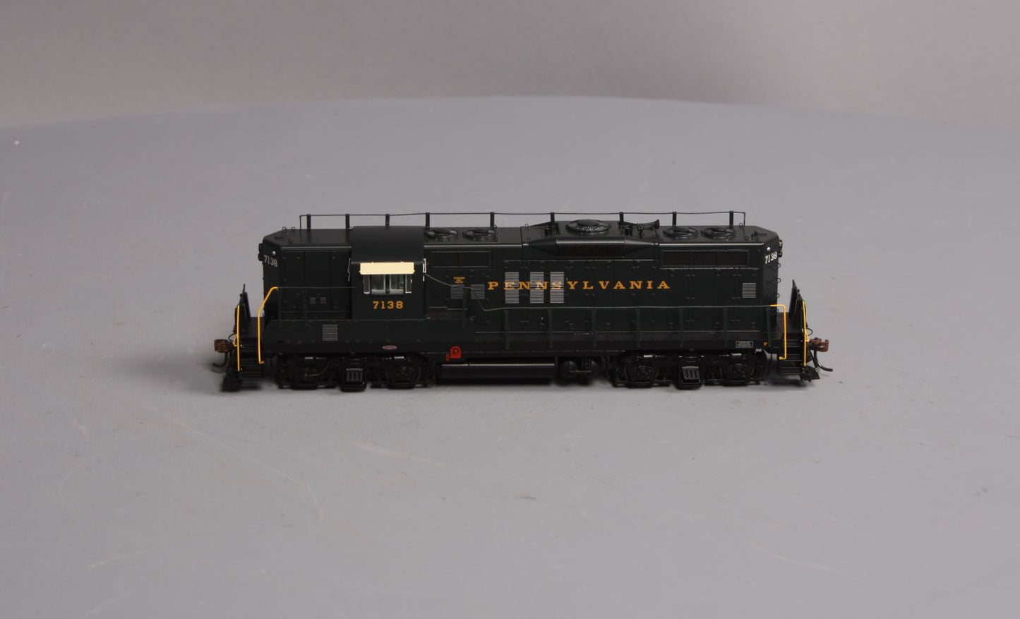 Athearn G64303 HO Pennsylvania GP9 Diesel Locomotive with DCC & Sound #7138