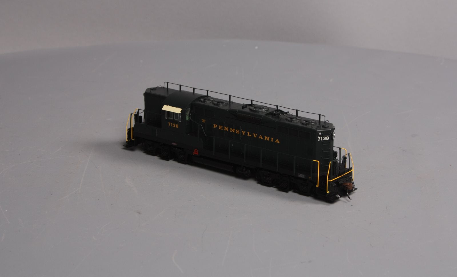 Athearn G64303 HO Pennsylvania GP9 Diesel Locomotive with DCC & Sound #7138