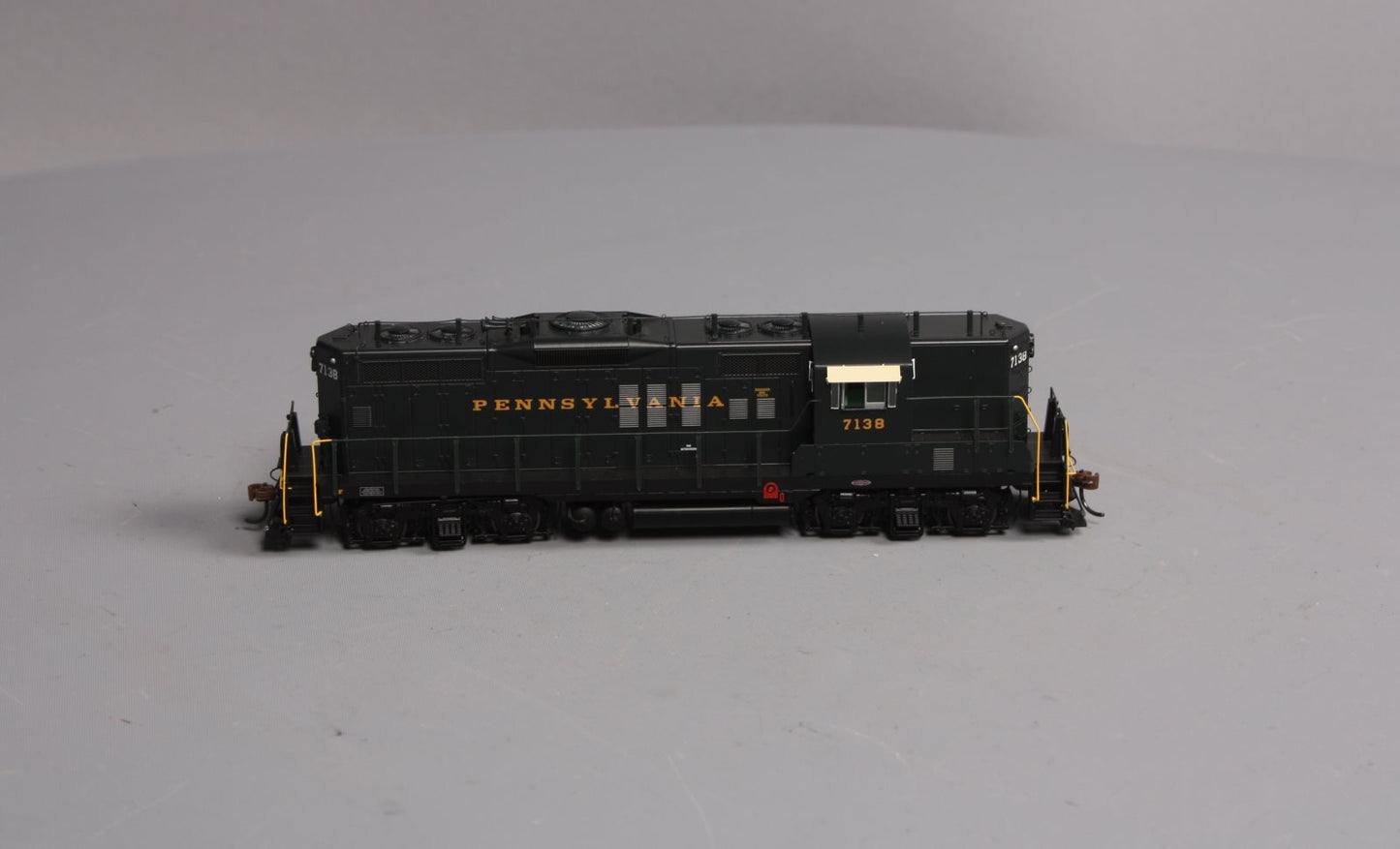 Athearn G64303 HO Pennsylvania GP9 Diesel Locomotive with DCC & Sound #7138