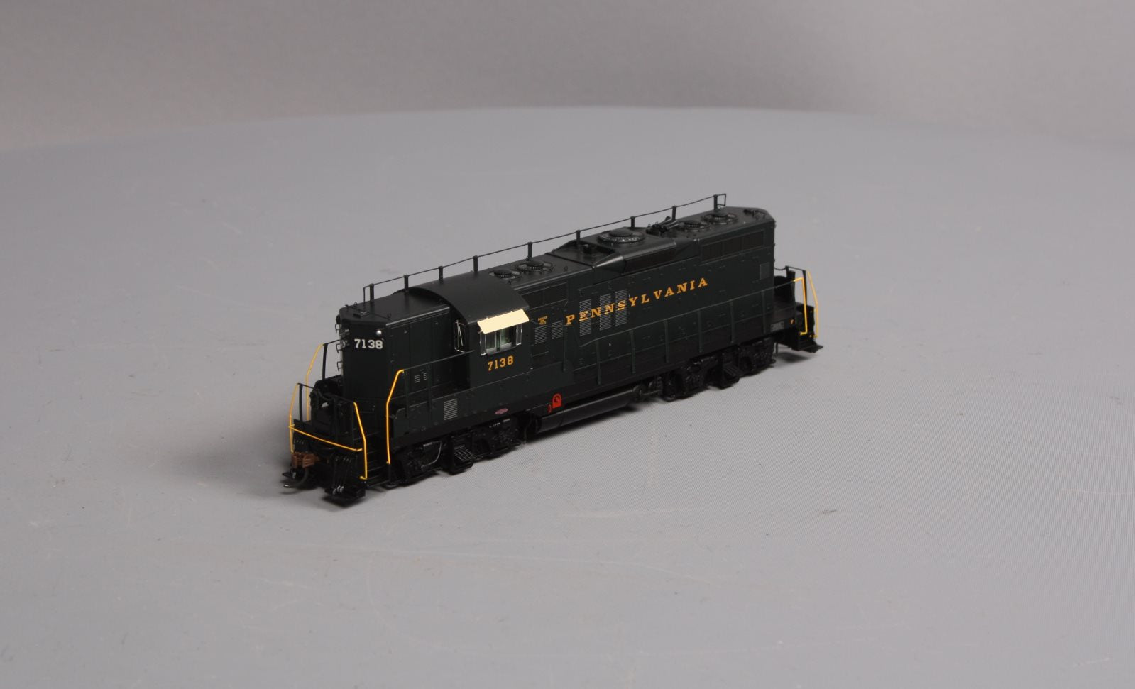 Athearn G64303 HO Pennsylvania GP9 Diesel Locomotive with DCC & Sound #7138