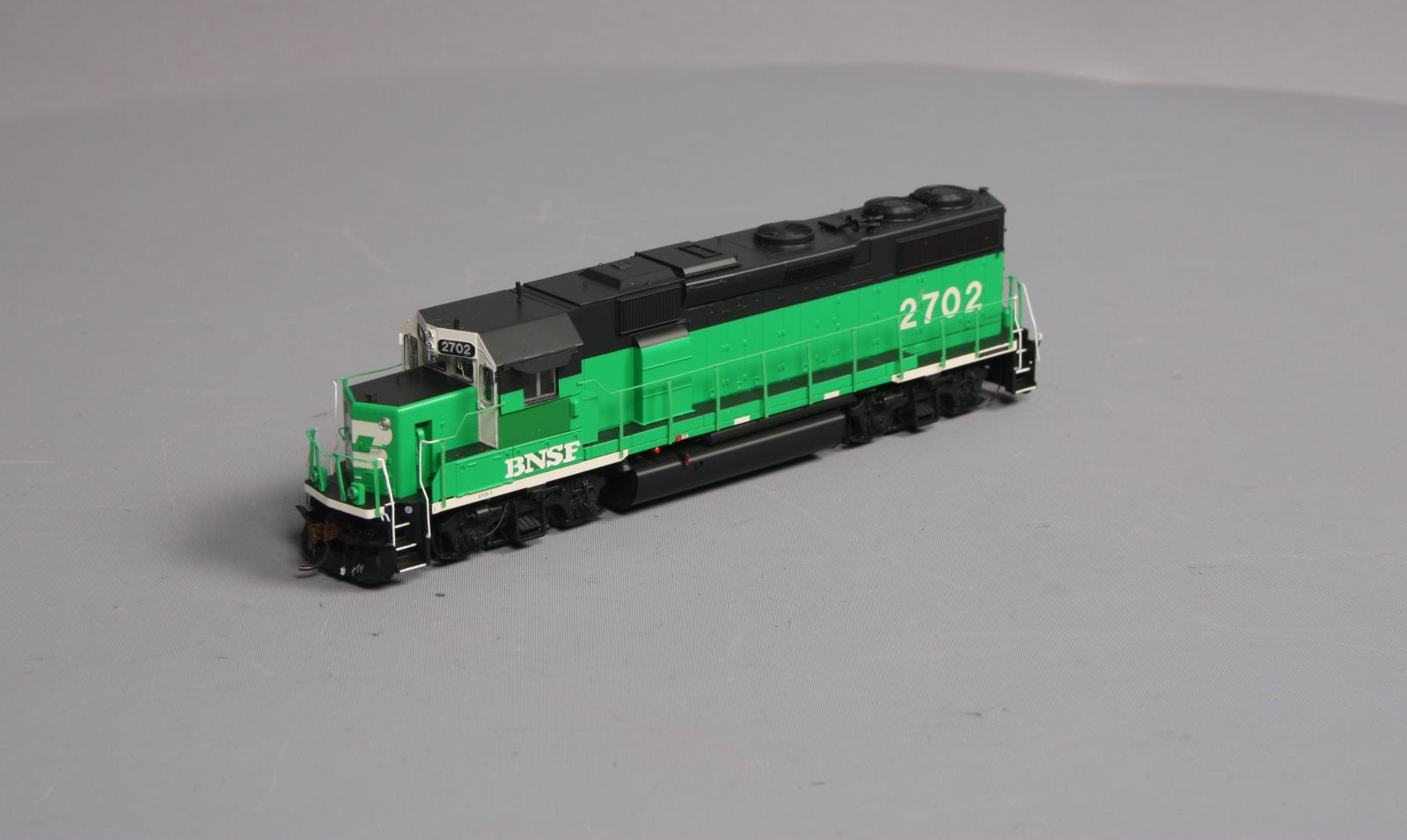 Athearn G64607 HO Ex-BN/BNSF GP39-2 Phase llb Diesel Locomotive DCC/Sound #2702