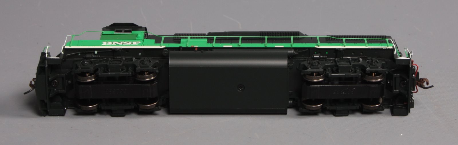 Athearn G64607 HO Ex-BN/BNSF GP39-2 Phase llb Diesel Locomotive DCC/Sound #2702