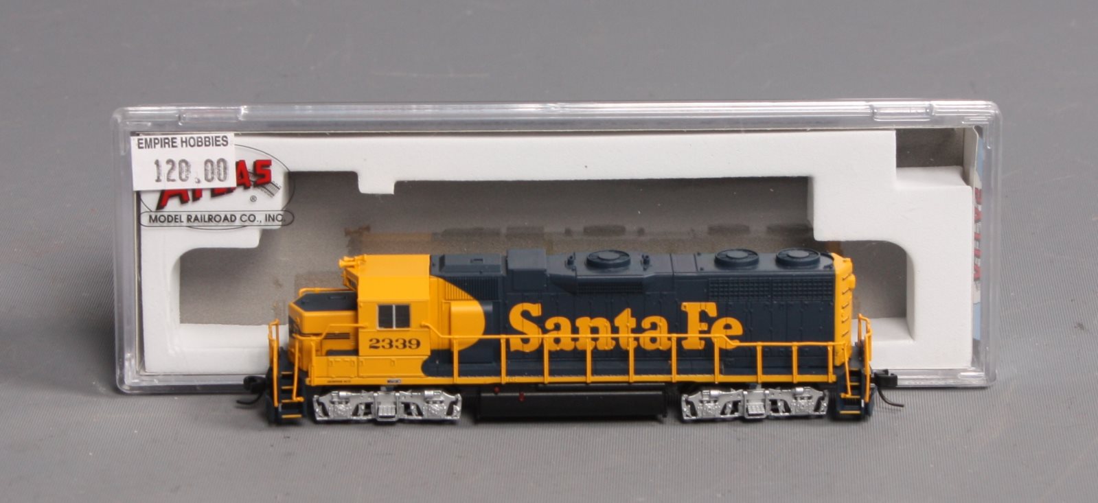 Atlas 40002749 N Scale Santa Fe EMD GP38 Diesel Locomotive #2339