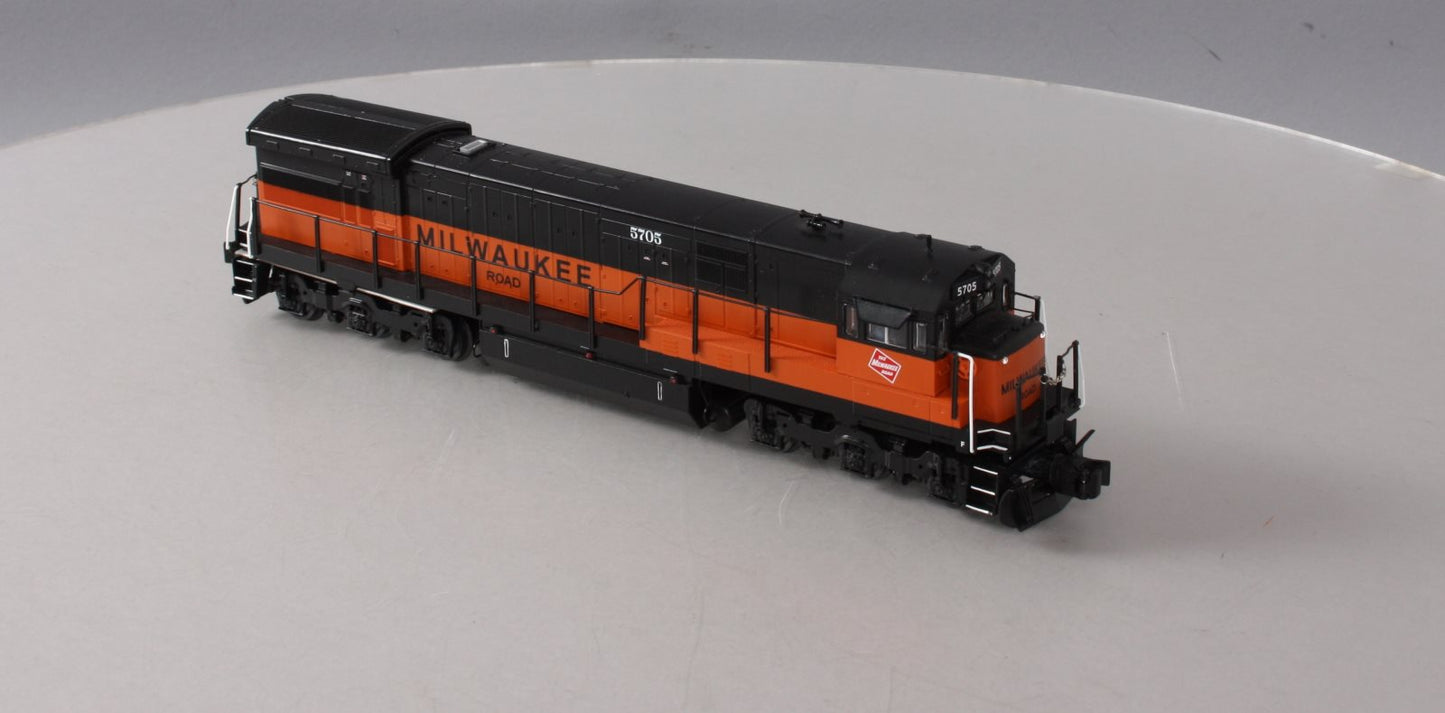 American Flyer 6-42516 S Milwukee Road Legacy U33C Diesel Locomotive #5705