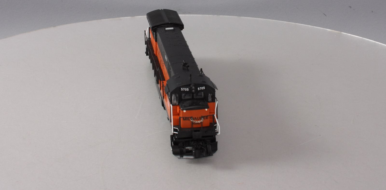 American Flyer 6-42516 S Milwukee Road Legacy U33C Diesel Locomotive #5705