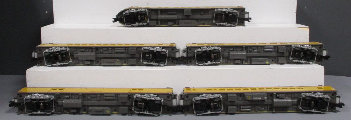 MTH 20-65147 O UP 70' Streamlined Smooth Sided Passenger Car Set (Set of 5)