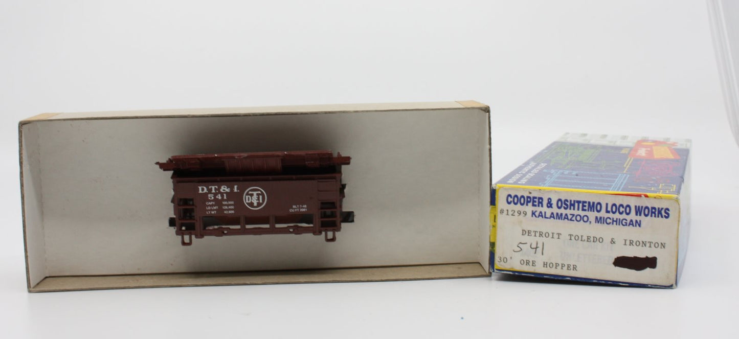 Roundhouse 1299 HO Detroit Toledo & Ironton 30' Ore Hopper