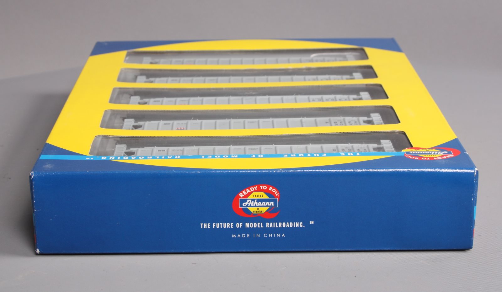 Athearn 72392 HO Scale Union Pacific 34' PS Covered Hopper (Set of 5)