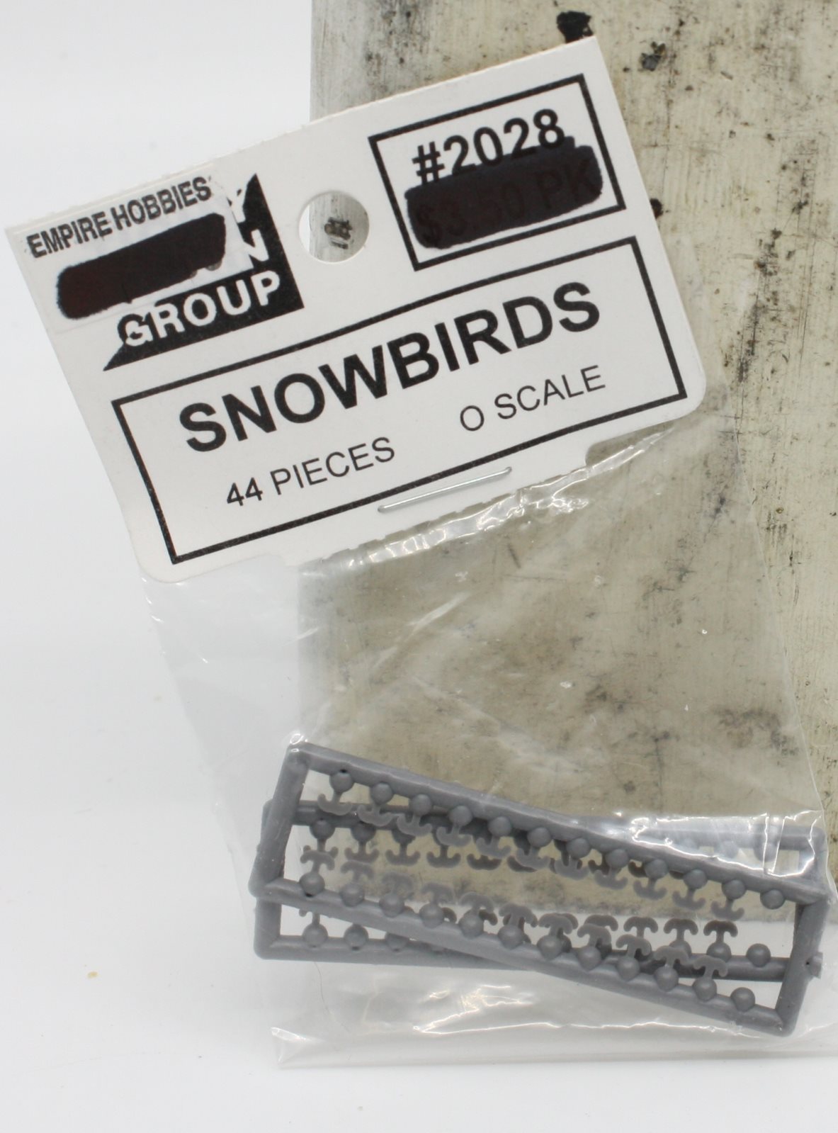 Tichy 2028 O Scale Snowbirds (Bag of 44)