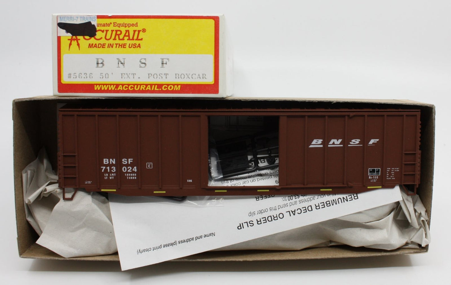 Accurail 5636 HO BNSF Modern 50' Ext. Post Boxcar #713024 Kit