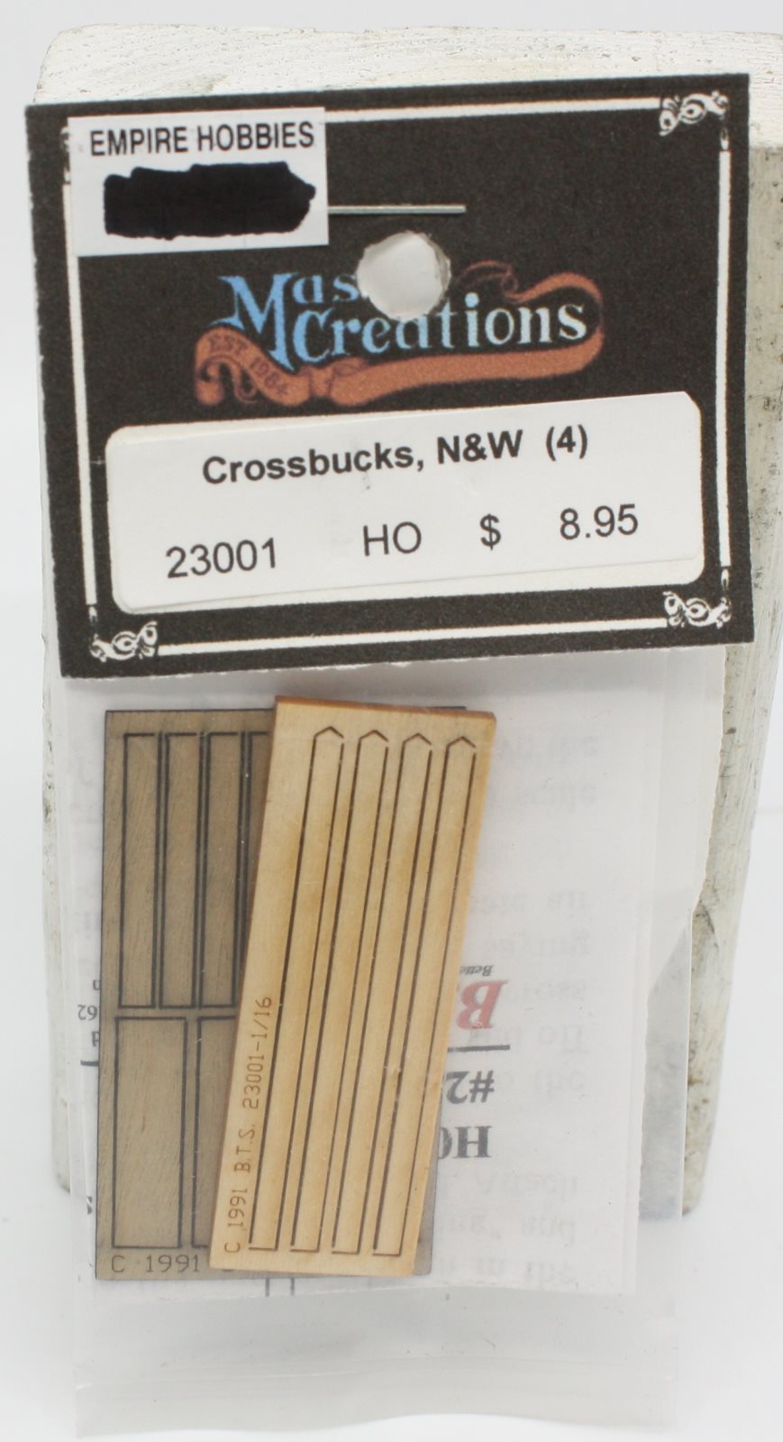Master Creations 23001 HO Crossbucks N & W (Pack of 4)