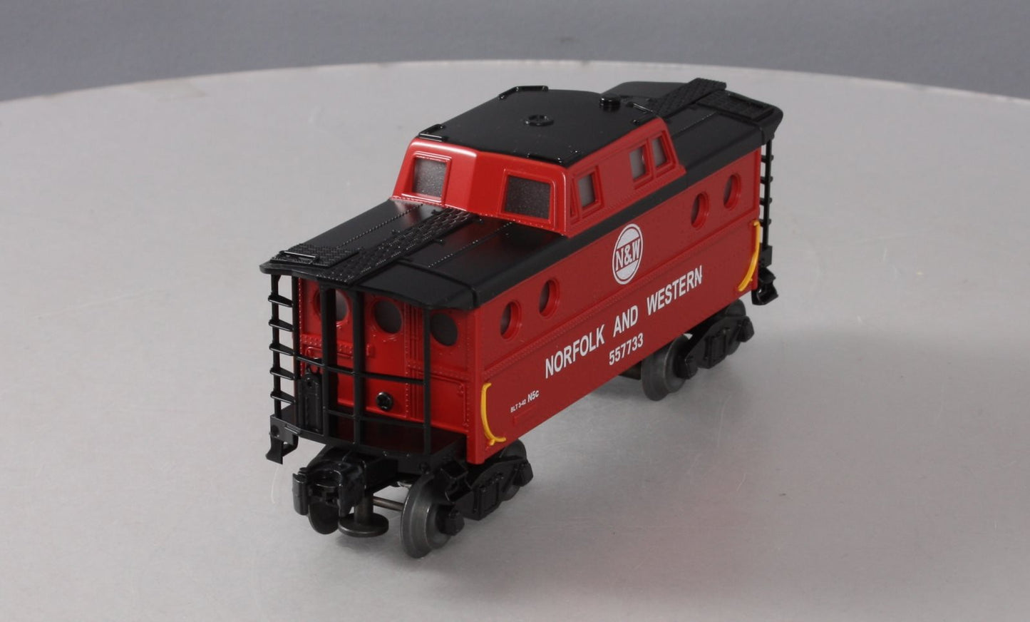 Williams 00304F O Norfolk & Wetern N5C Porthole Caboose # 557733 (Red)