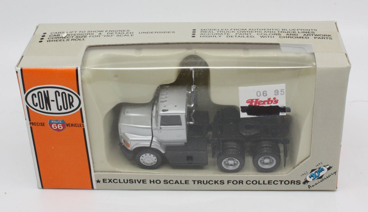 Con-Cor 0004-652000 HO White Ford Aeromax Tractor