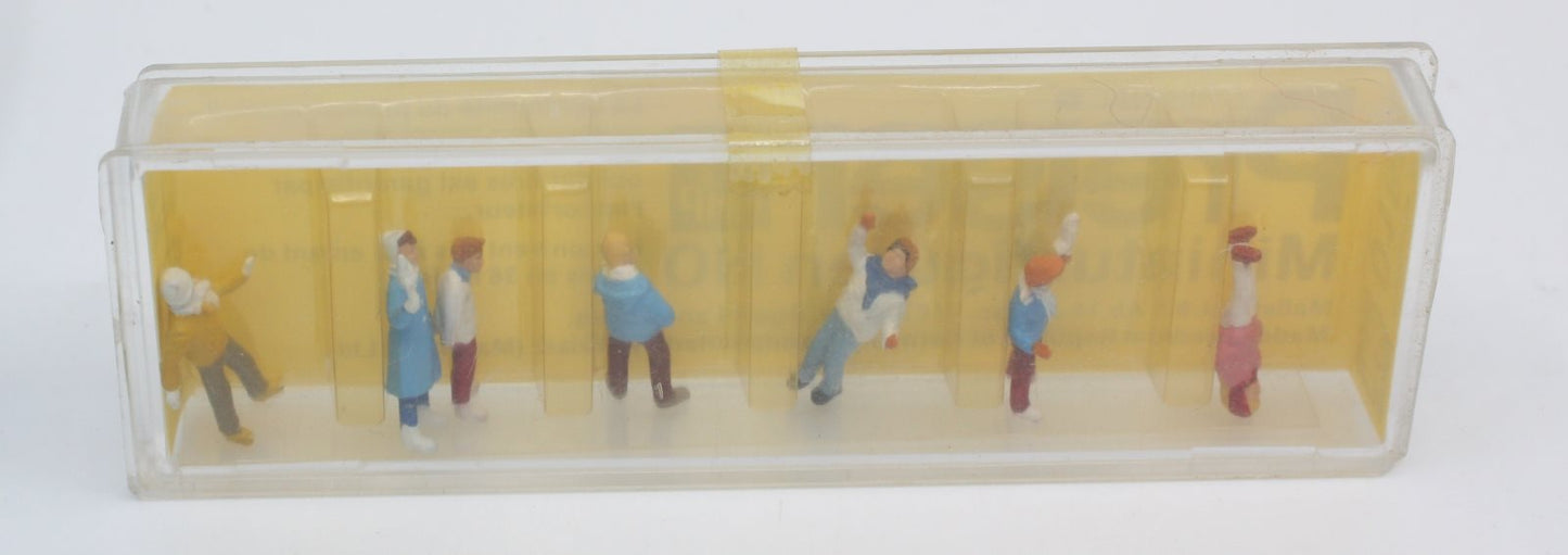 Preiser 0189 HO Children at Christmas Fair Figures (Set of 7)