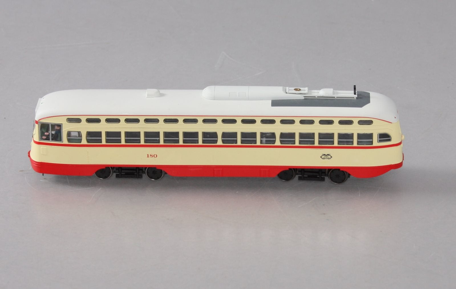 Bowser 12659 HO PCC Trolley, Detroit #180