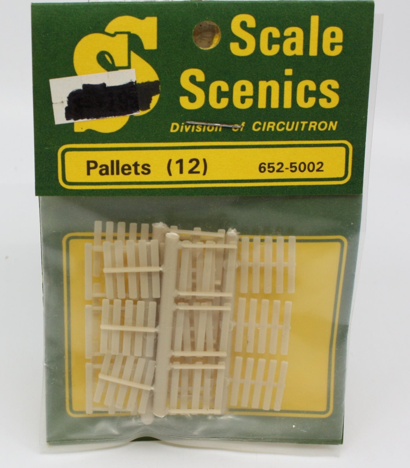 Scale Scenics 5002 HO Wooden Pallet (Pack of 12)
