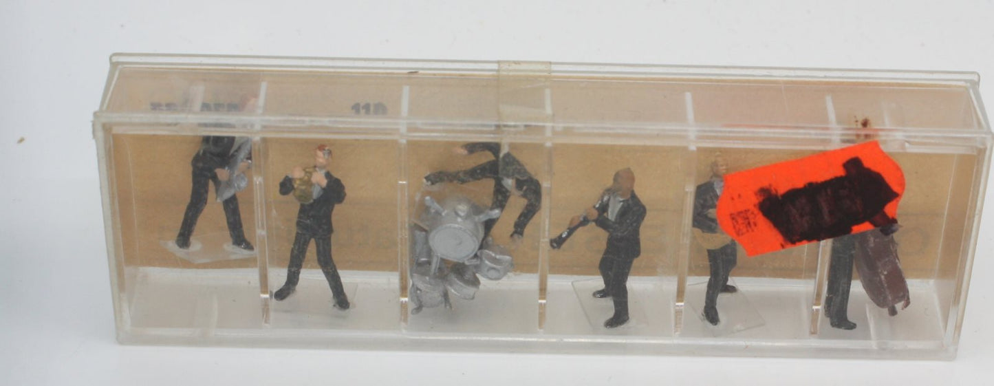 Preiser 110 HO Band with Instruments Wearing Black Suits Figures (Set of 6)