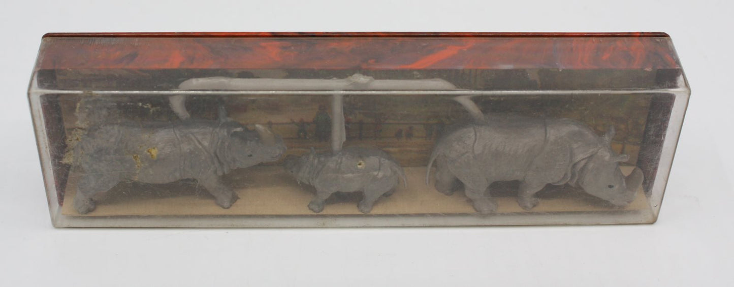 Merten 760 HO Figure Pack Family of Rhinos Figures (Set of 3)