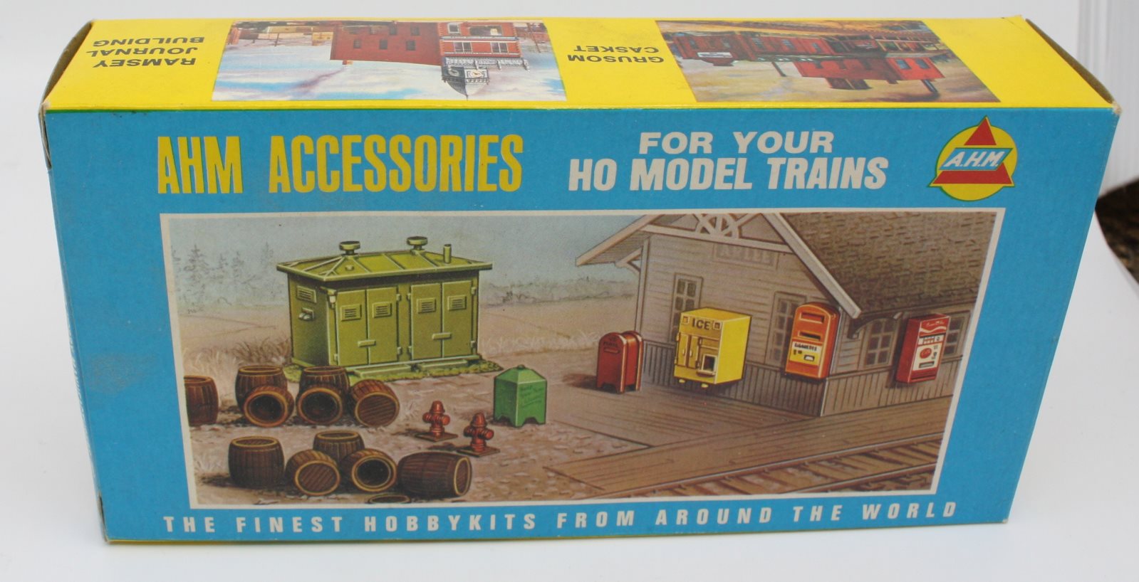 AHM 5874:125 HO Trackside Scenic Accessories for Model Trains