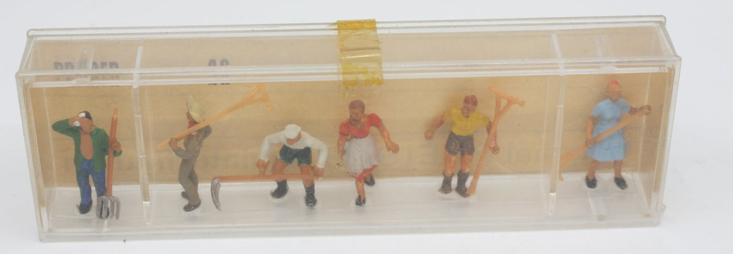 Preiser 46 HO Working People with Rakes Figures (Set of 6)