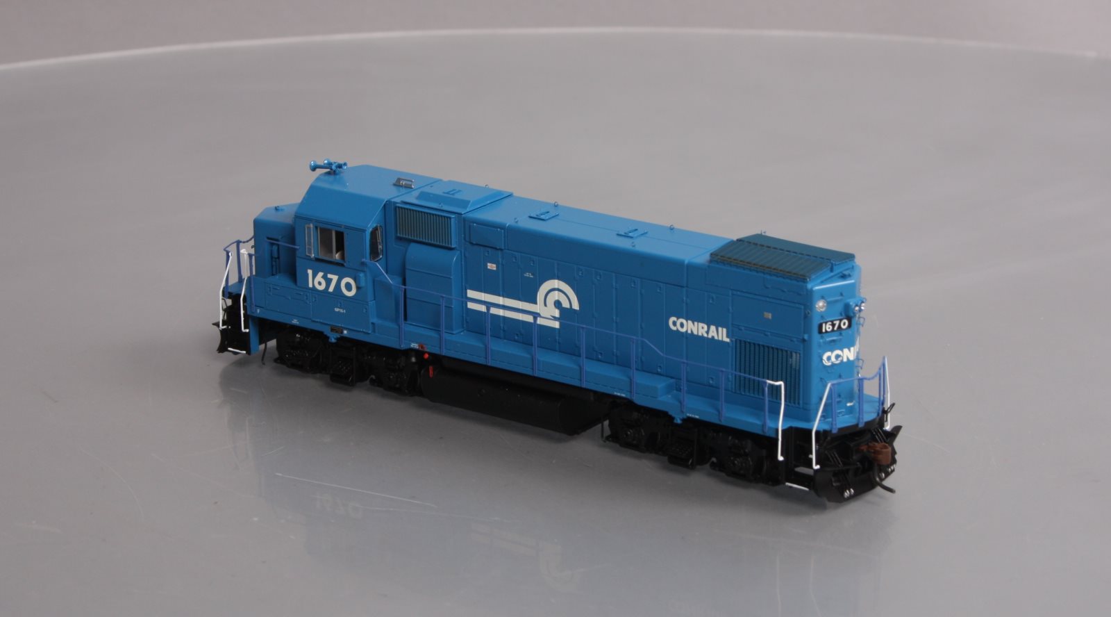 Athearn G68008 HO Conrail GP15-1 Diesel Locomotive #1670