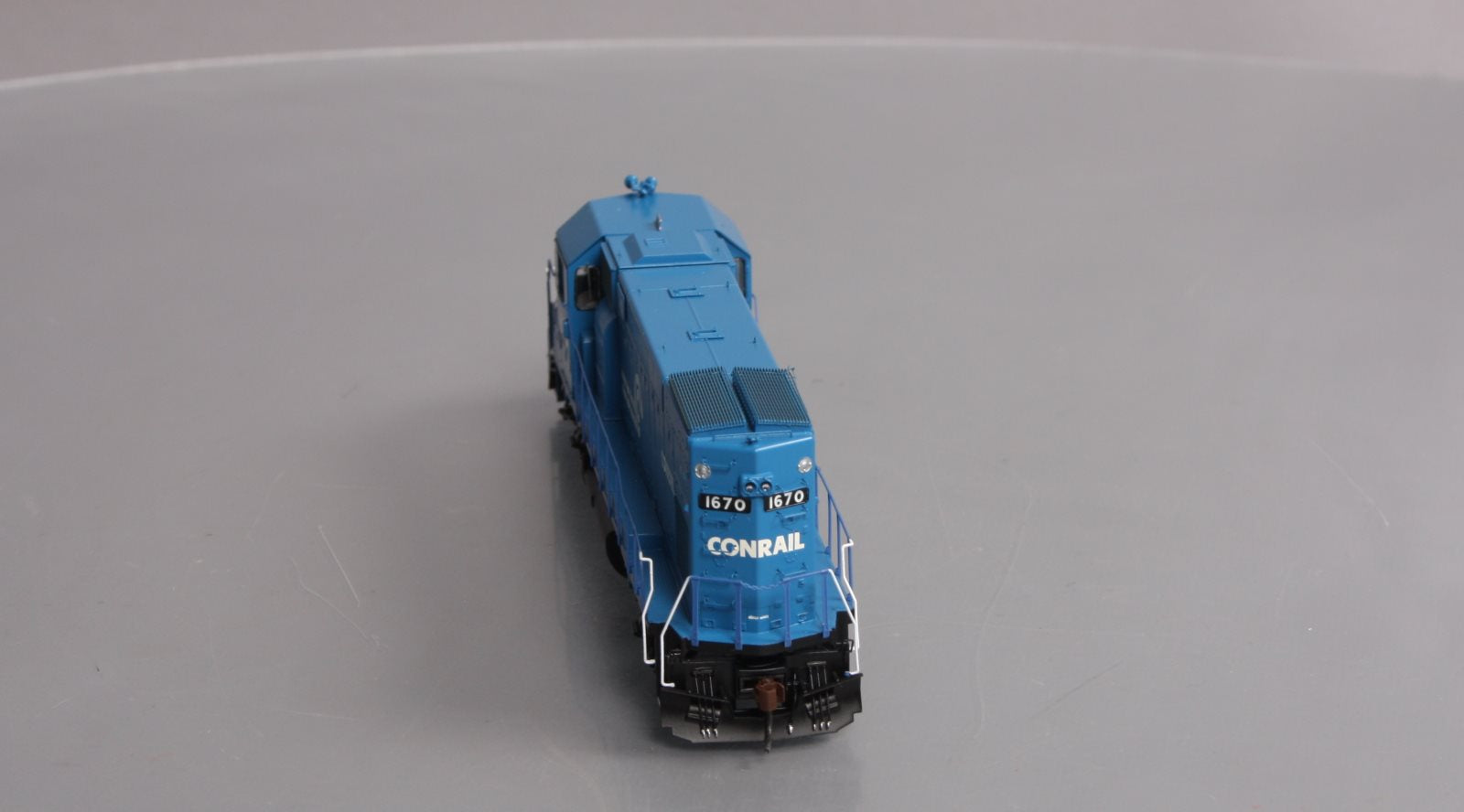 Athearn G68008 HO Conrail GP15-1 Diesel Locomotive #1670