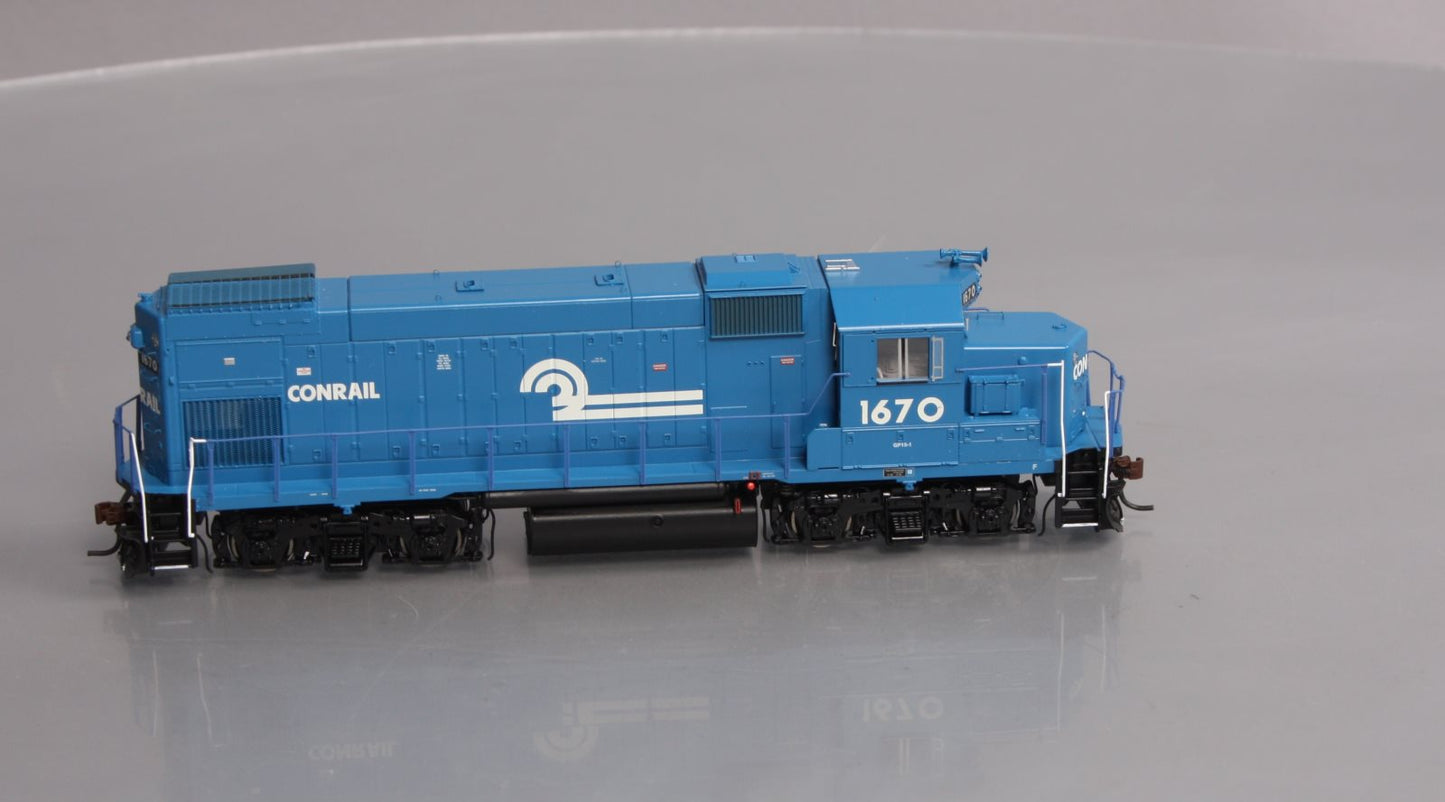 Athearn G68008 HO Conrail GP15-1 Diesel Locomotive #1670