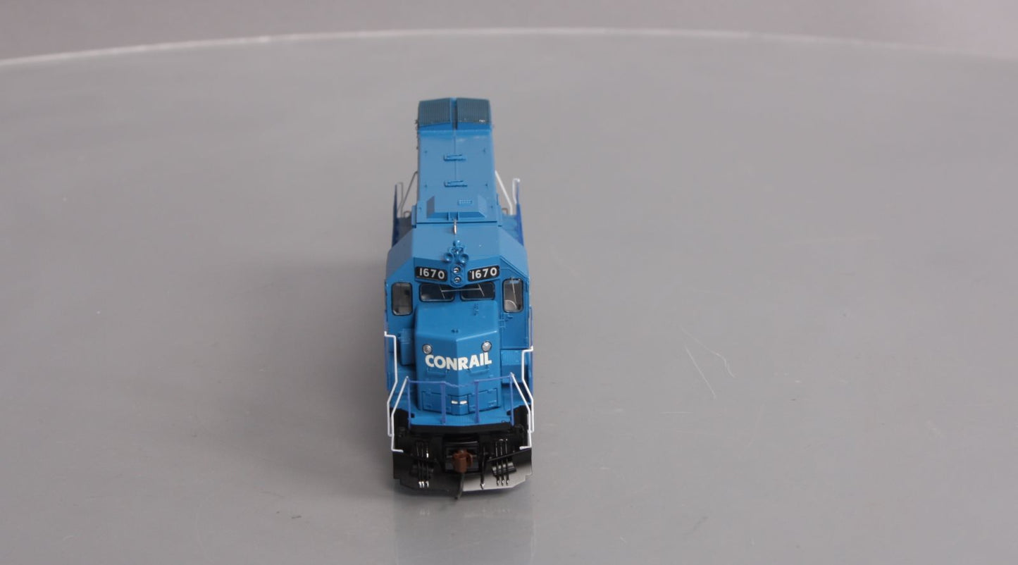 Athearn G68008 HO Conrail GP15-1 Diesel Locomotive #1670