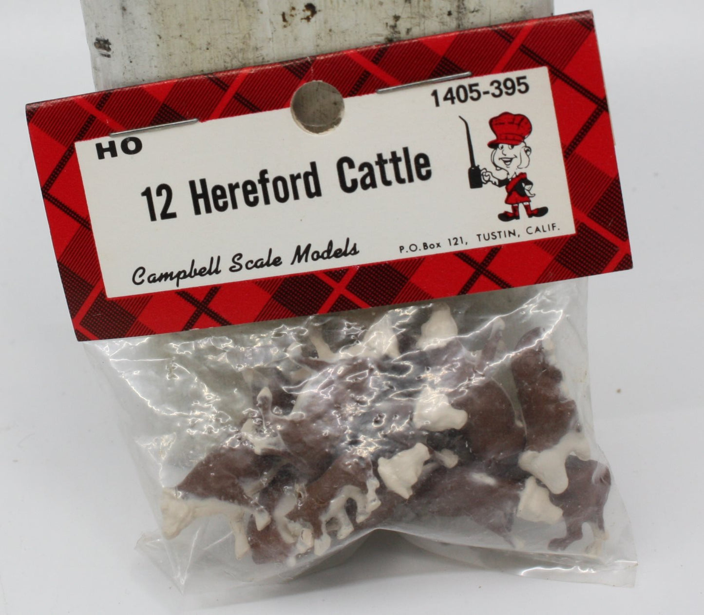 Campbell Scale Models 1405-395 HO Pack of Hereford Cattle (Pack of 12)