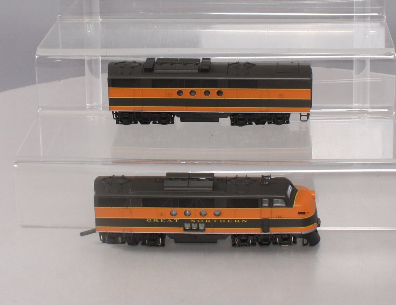 Stewart 5023 HO Great Northern EMD FT A/B Powered/Dummy Diesel Loco Set Kits