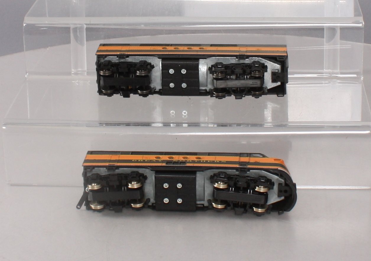 Stewart 5023 HO Great Northern EMD FT A/B Powered/Dummy Diesel Loco Set Kits