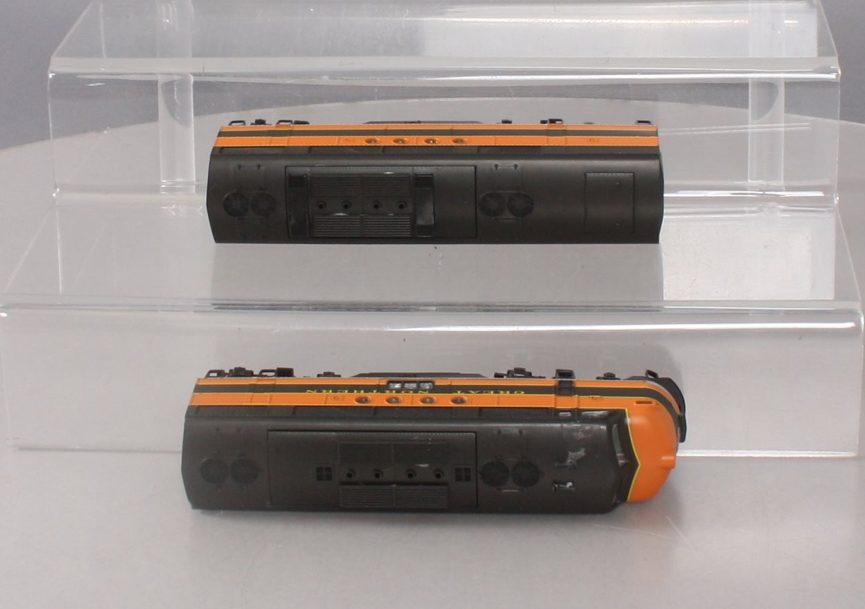 Stewart 5023 HO Great Northern EMD FT A/B Powered/Dummy Diesel Loco Set Kits