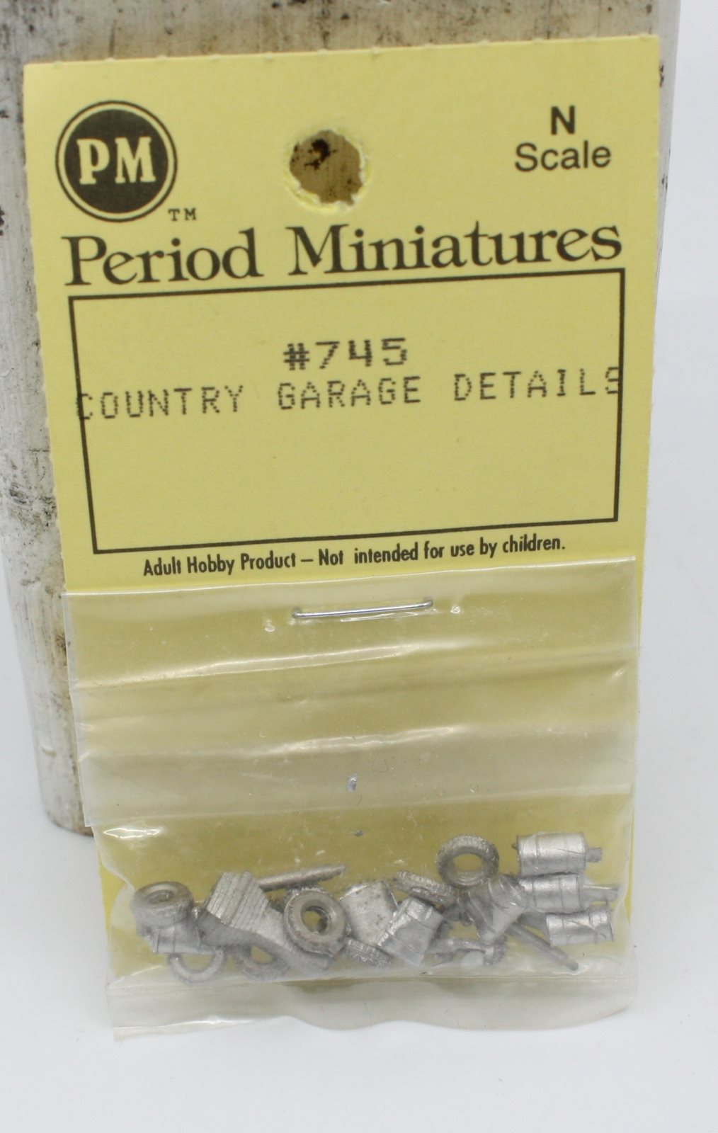Period Miniatures 745 N Scale Country Garage Details