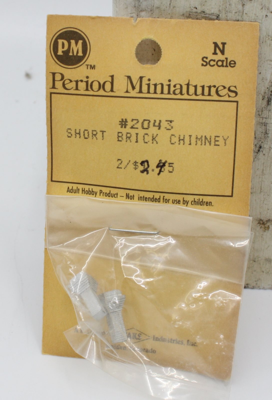 Period Miniatures 2043 N Scale Short Brick Chimney