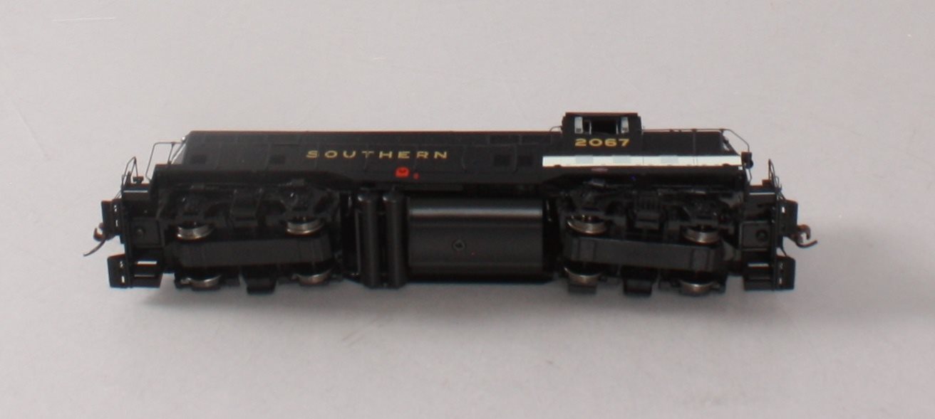 Athearn G62937 HO Southern GP7 Diesel Locomotive w/DCC & Sound #2067