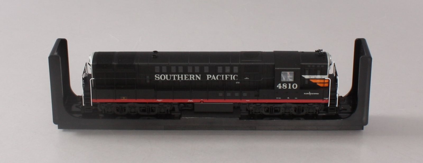 Atlas 10002238 HO TRAIN MASTER Southern Pacific Diesel Engine #4810 w/DCC